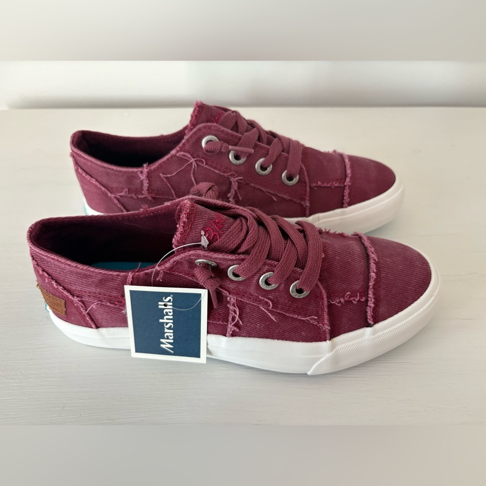 New Blowfish maroon sneakers 6.5 womens